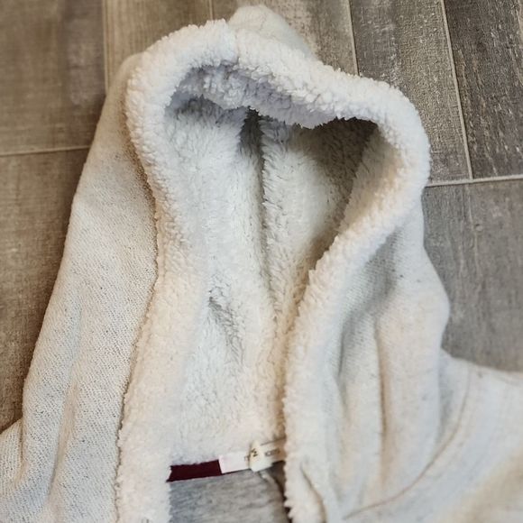 Maurices brand hooded sweatshirt - Picture 10 of 11